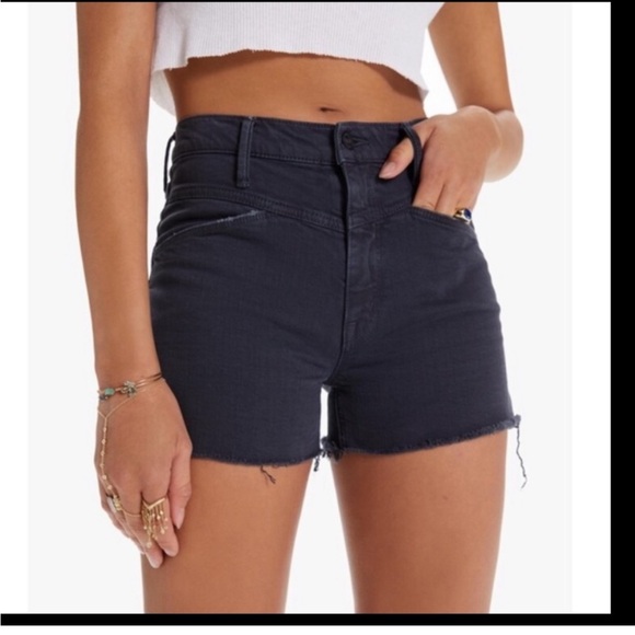 MOTHER Pants - NWT MOTHER The Dazzler Front Yoke Short Fray Size 24